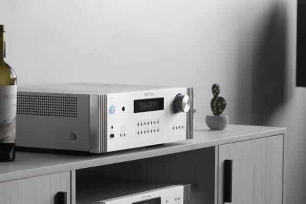Rotel RA-6000 Diamond Series Integrated Amplifier - Image 6